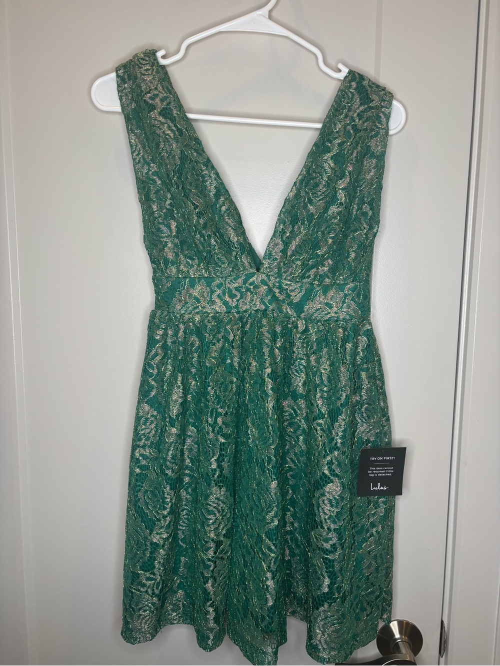 Lulu's Emerald Lace V-Neck Cocktail Dress